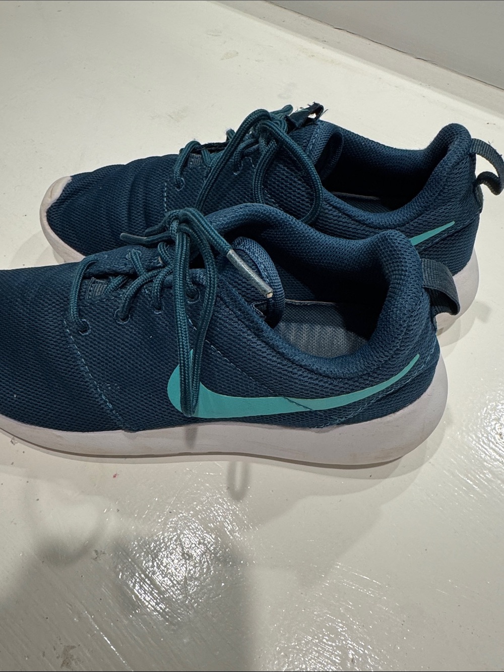 Womens Nike Roche Sneakers - Blue with Teal Swoosh - Size 8